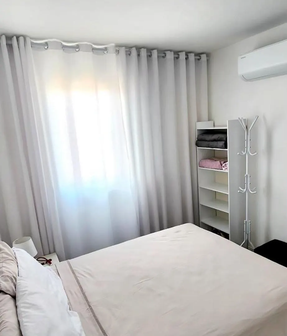 Apartamento Amplo 200M Da Praia Otima Localizacao Florianópolis 0*,